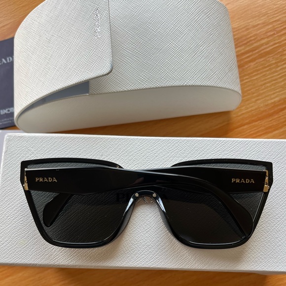 NWT Prada Black Gold Limited Edition Oversized Cat Eye Shield Sunglasses SPR16T - Picture 10 of 16